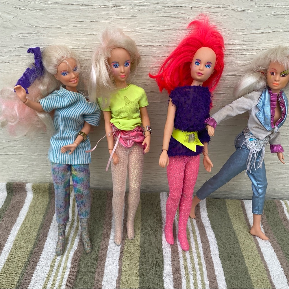 Jem and the holograms dolls
